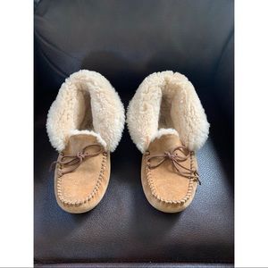 Ugg Alena Slipper - Excellent condition